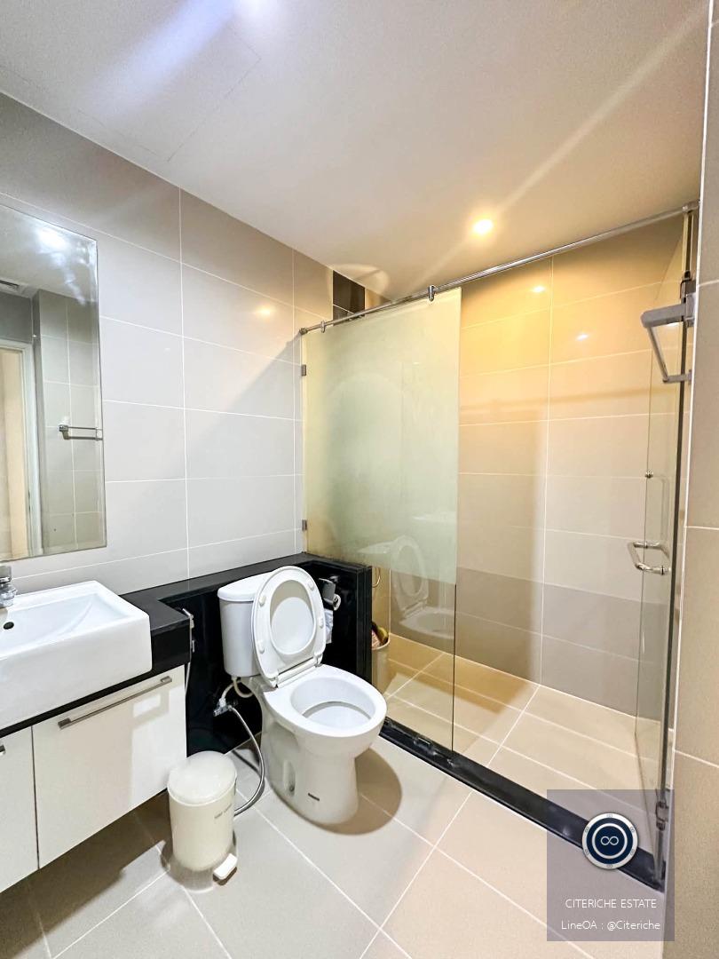 Pool View Residence | Supalai Lite Sathorn-Charoenrat | Luxury 1-Bedroom Condo