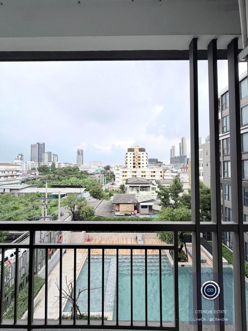 Pool View Studio Living | The Nest Sukhumvit 64 | Luxury Studio Condo