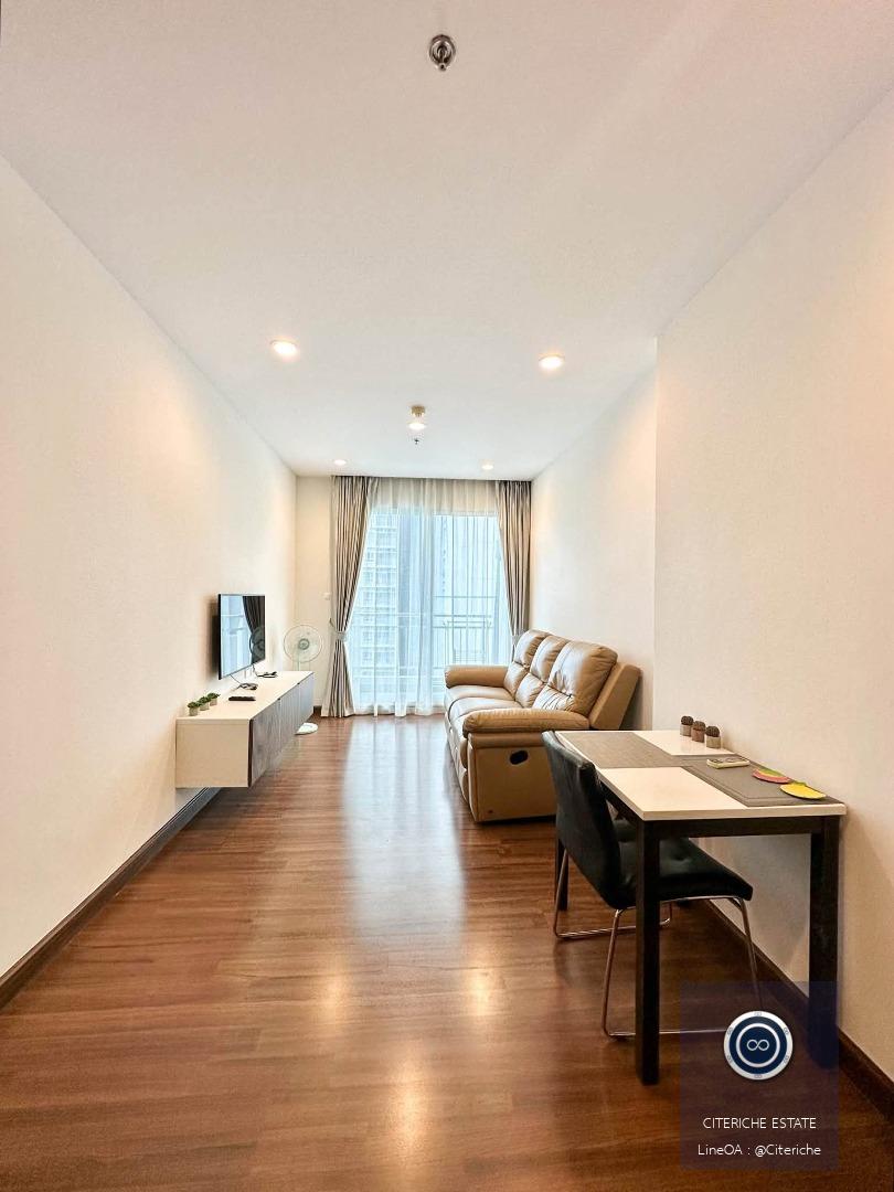 Pool View Residence | Supalai Lite Sathorn-Charoenrat | Luxury 1-Bedroom Condo