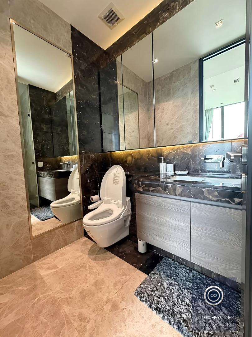 Chanintr Fully Furnished | 28 Chidlom | Luxury 1-Bedroom Condo