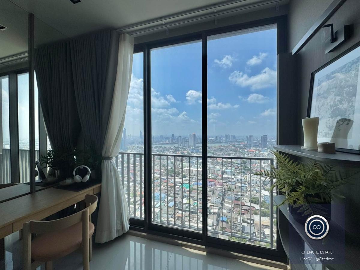 Chao Phraya River View | Reference Sathorn–Wongwianyai | Luxury 1-Bedroom Condo