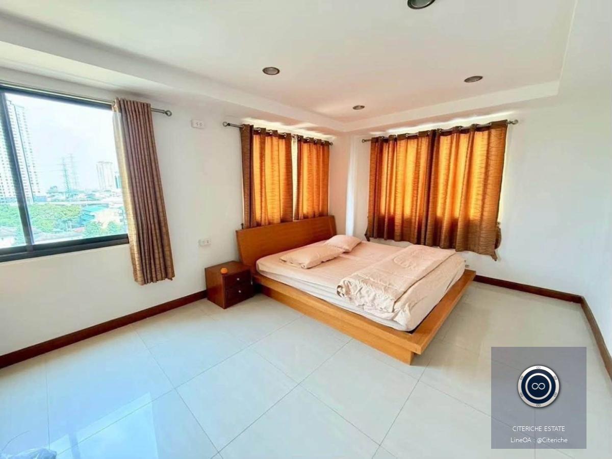 ห้องมุม วิวเมืองและวิวสระ | วิวิค พัฒนาการ | คอนโด 1 ห้องนอน