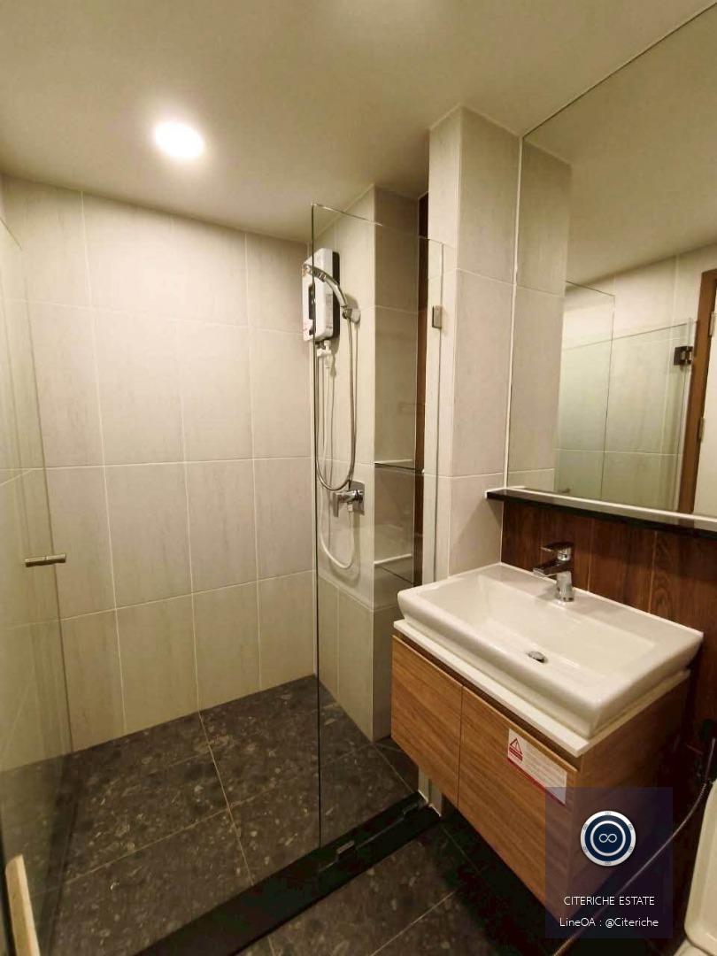 วิวสระว่ายน้ำ ใกล้ BTS 200 เมตร | The Cube Loft Srinakarin | 2-Bedroom Condo