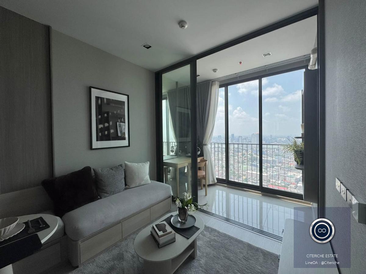 Chao Phraya River View | Reference Sathorn–Wongwianyai | Luxury 1-Bedroom Condo
