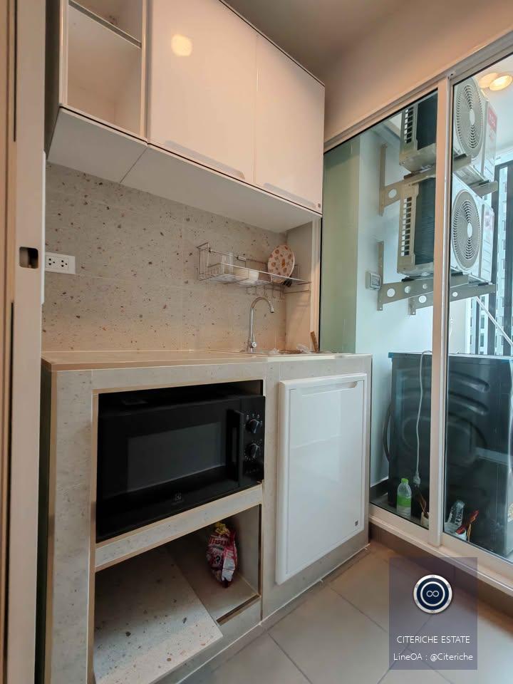 วิวสระว่ายน้ำ ตกแต่งบิวท์อิน | Regent Home Bangna | คอนโดมิเนียม