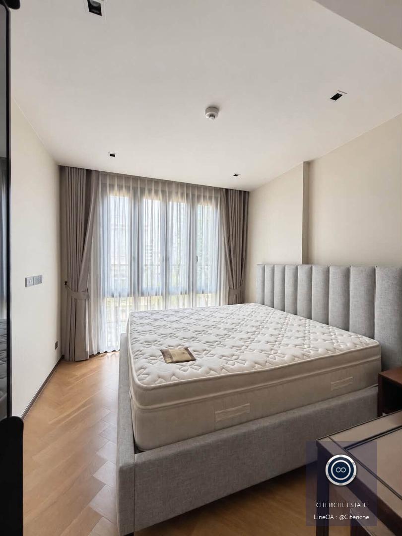 Warm and Sunlit Residence | The Reserve Sukhumvit 61 | Luxury 1-Bedroom Condo