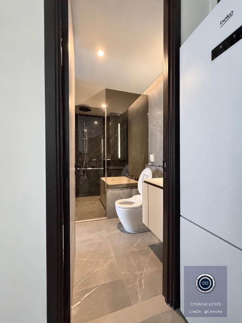 Warm and Sunlit Residence | The Reserve Sukhumvit 61 | Luxury 1-Bedroom Condo