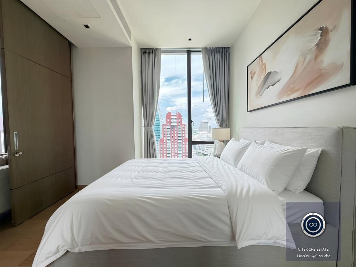 Chanintr Fully Furnished | 28 Chidlom | Luxury 1-Bedroom Condo
