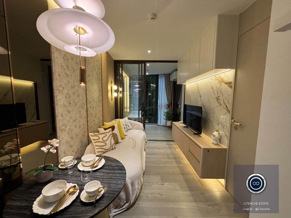 Flexible Living with Bathtub | Fynn Asoke (Sukhumvit 10) | Luxury 1-Bedroom Plus Condo