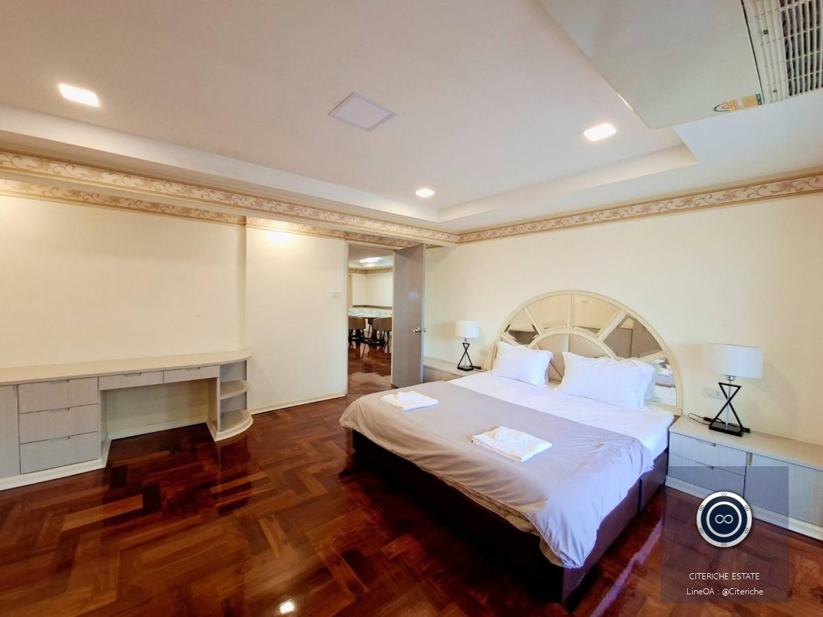 Poolside Penthouse Living | DH Grand Tower Sukhumvit 39 | Luxury 3-Bedroom Penthouse