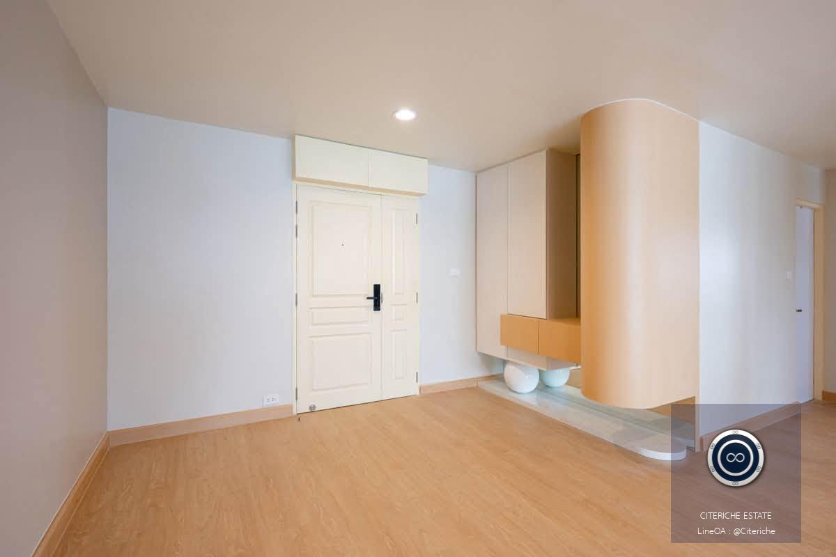 Newly Renovated | The Waterford Diamond | Luxury 2-Bedroom Condo