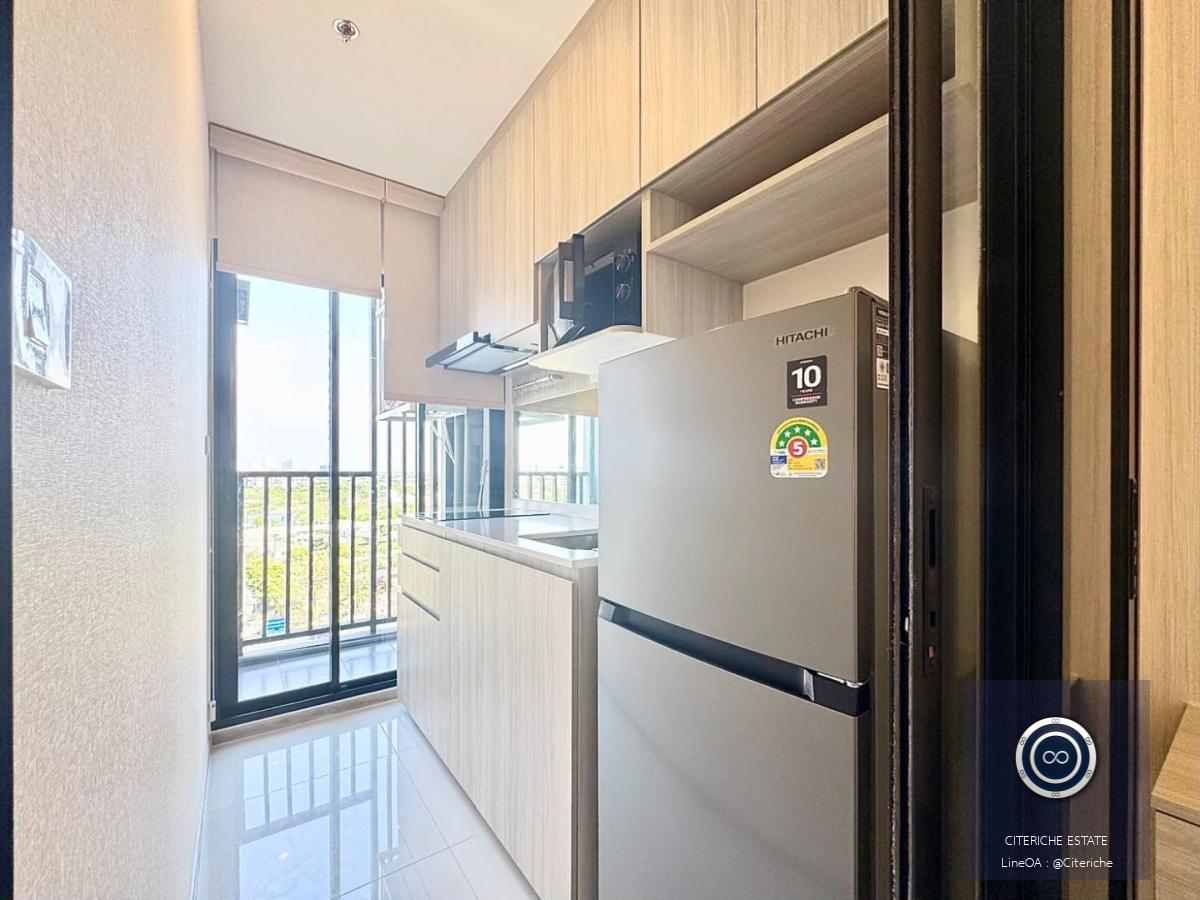 Pool View Living | Origin Place Bangna | 1-Bedroom Condo