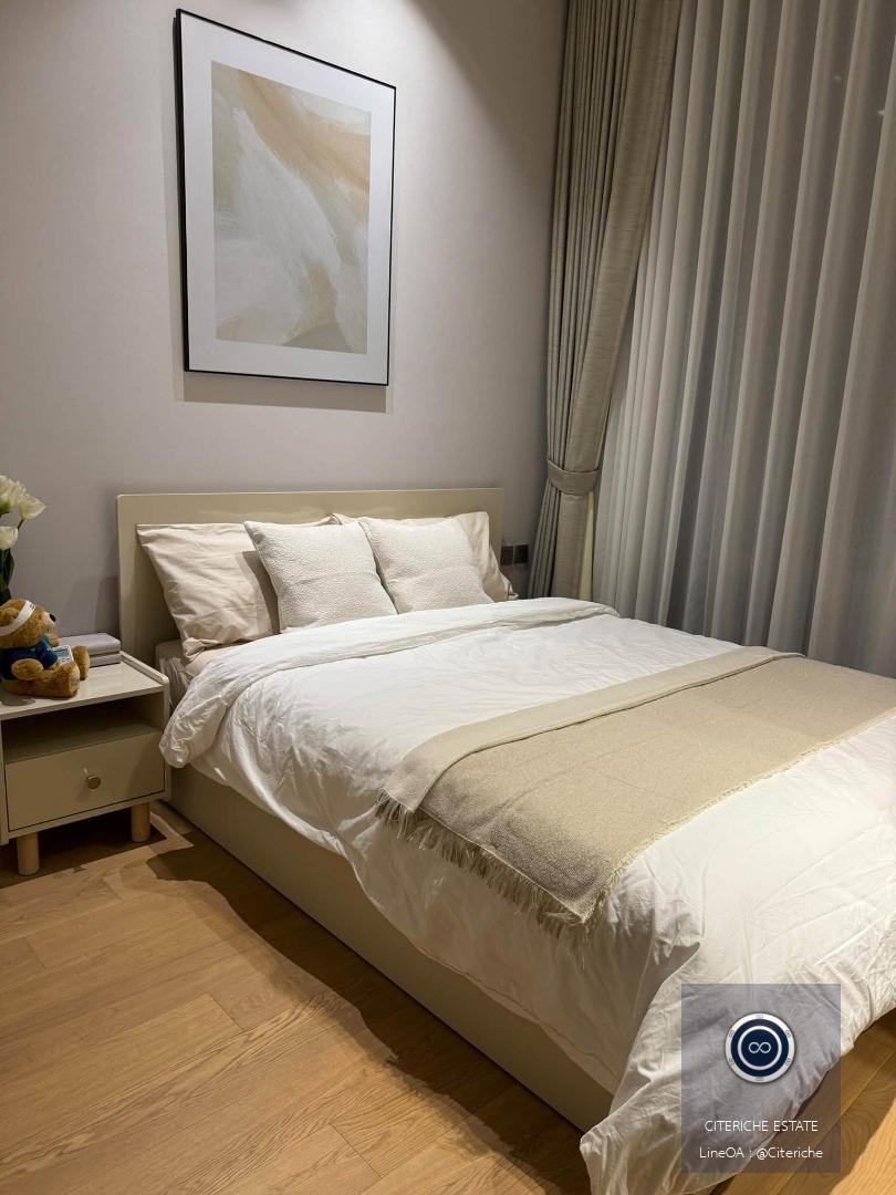 Corner Unit & Spacious Living Area | 28 Chidlom | Luxury 2-Bedroom Condo
