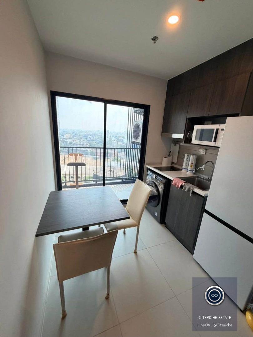 Pool View Corner Unit | Elio Del Nest | Condo