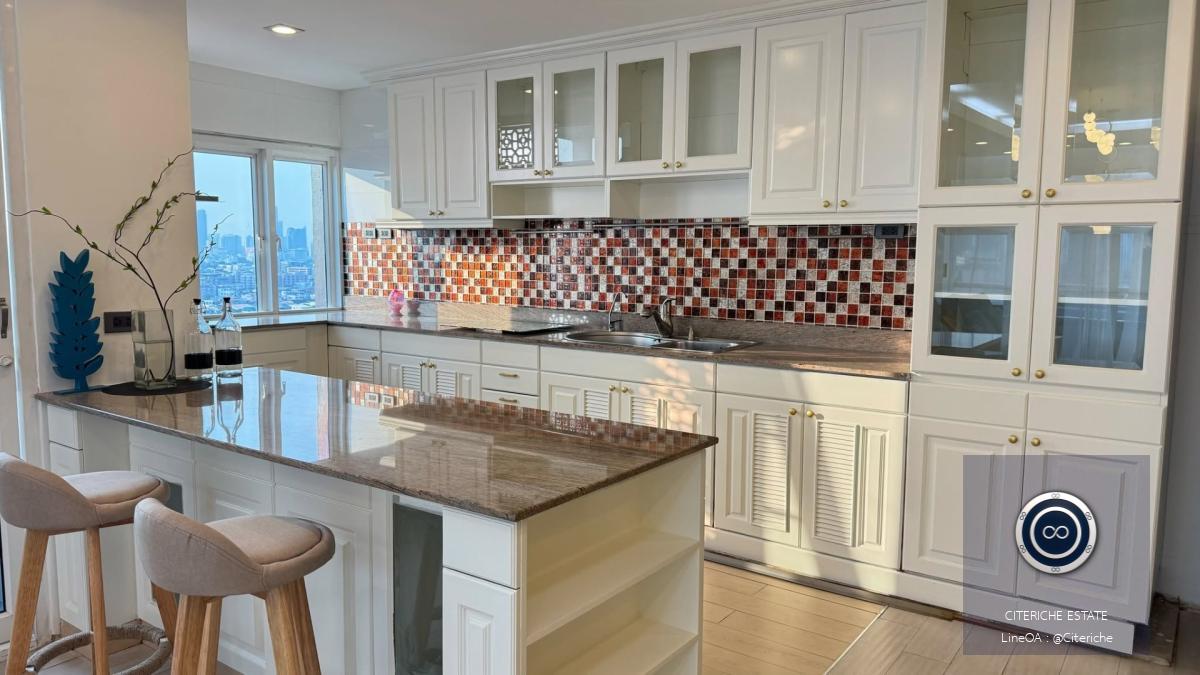 Spacious Jacuzzi Living | Srivara Mansion | Luxury 3-Bedroom Condo