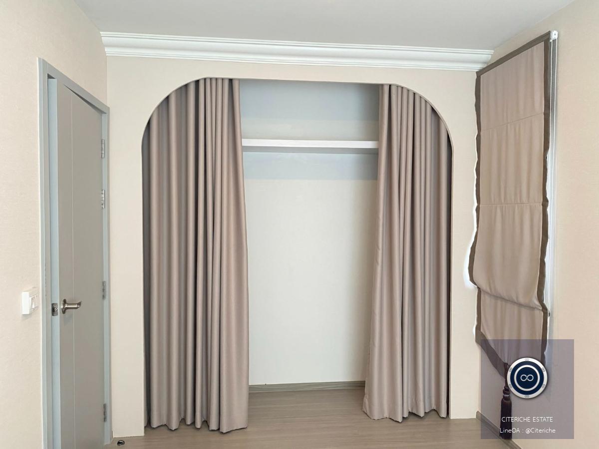 Pool View Built-in Furnished | Aspire Sukhumvit - Onnut | Luxury 2-Bedroom Condo