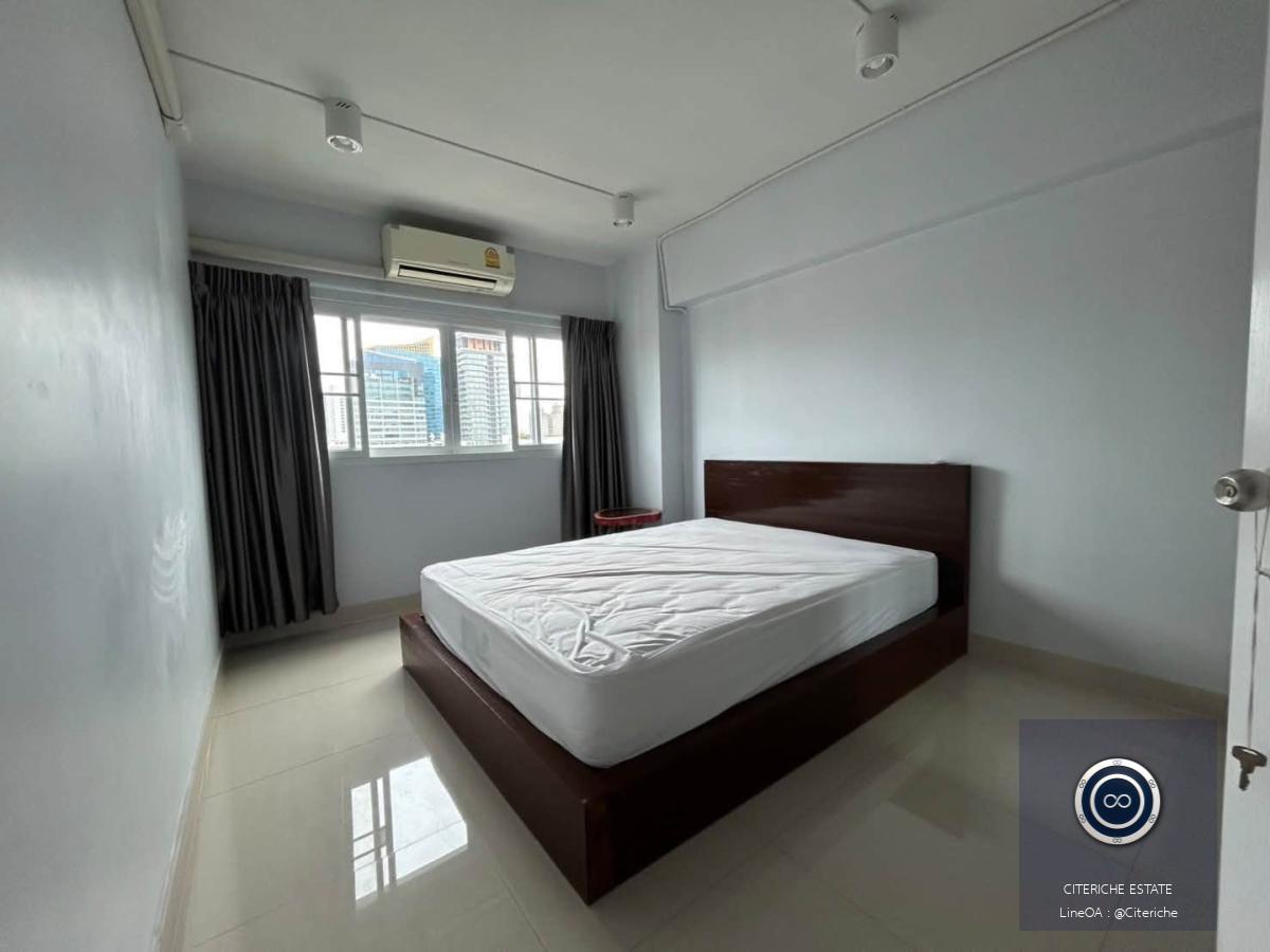 Newly Renovated | Thonglor Tower | Luxury 2-Bedroom Condo