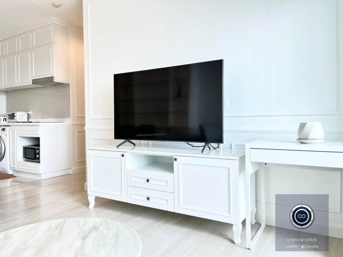 High Floor Corner Unit | Life One Wireless | Luxury 2-Bedroom Condo