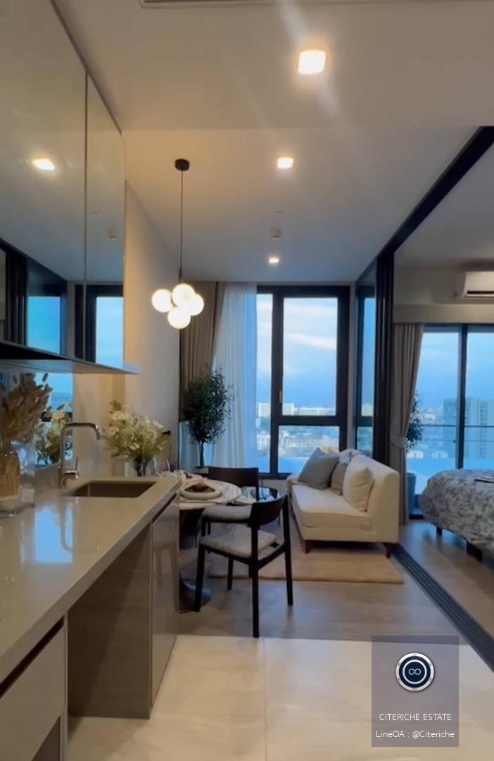 ตกแต่งเฟอร์นิเจอร์ Chanintr ห้องตัวอย่าง | The Crest Park Residences | คอนโดมิเนียม