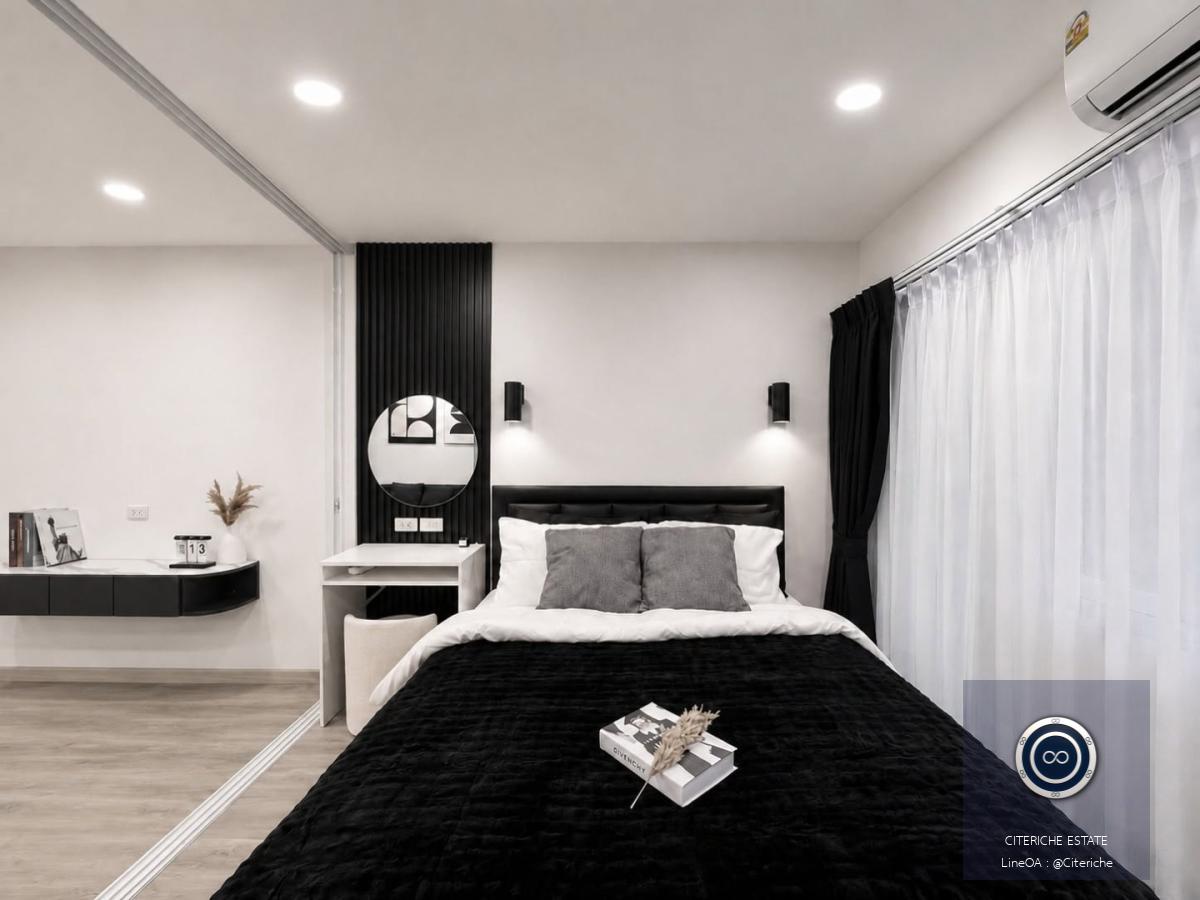 ห้องมุม วิวสระ | Ratchada Prestige | คอนโด 1 ห้องนอน