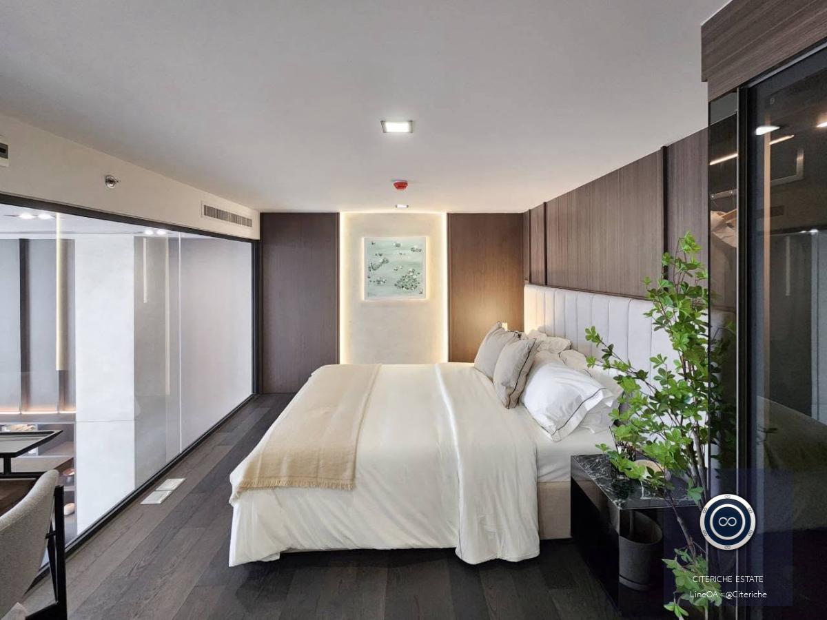 High Ceiling Loft Unit | Conner Ratchathewi | Luxury 1-Bedroom Condo