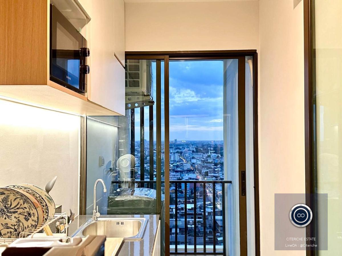 High Floor Living | Regent Home Wutthakat | Luxury Condo
