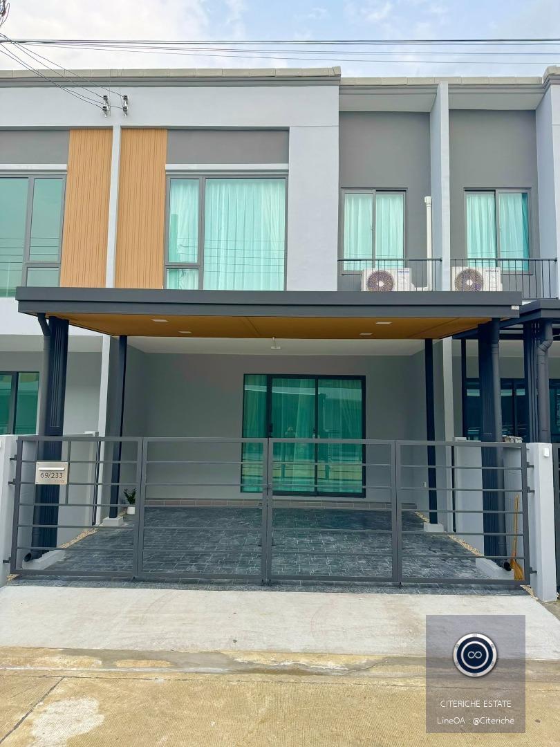 Pet-Friendly Living | Pleno Sukhumvit–Bangna 2 | Luxury 3-Bedroom Townhome