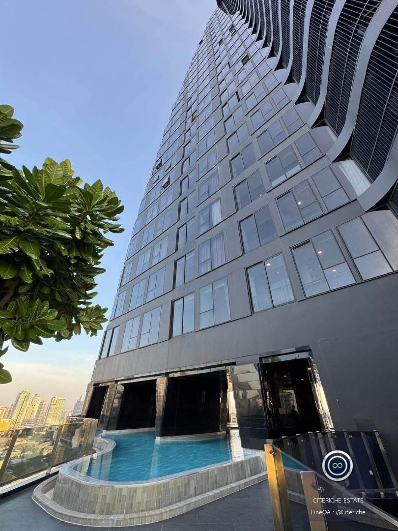 ห้องมุม วิวสวนและวิวเมือง | IDEO Q Sukhumvit 36 | คอนโด 1 ห้องนอนขนาดใหญ่