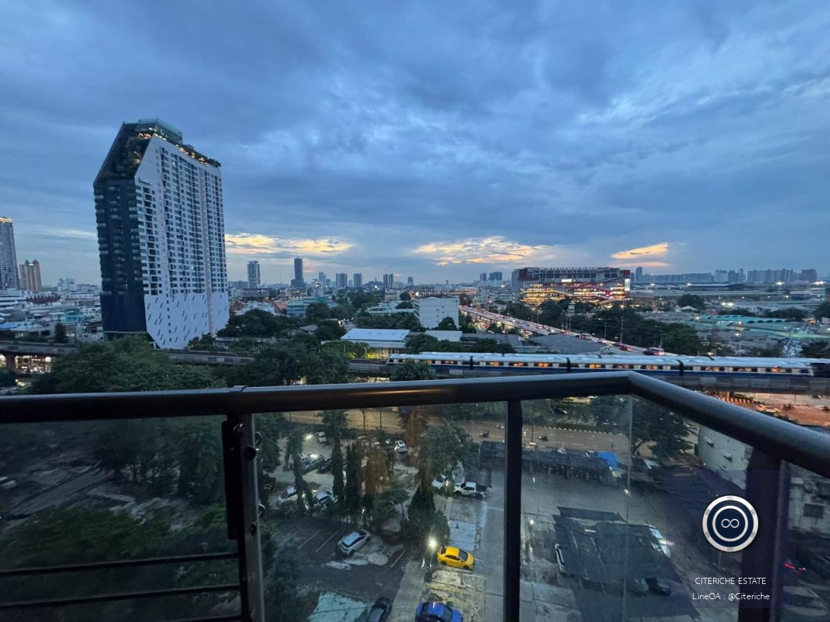 Pet-Friendly & Newly Renovated | M Jatujak | Luxury 1-Bedroom Condo