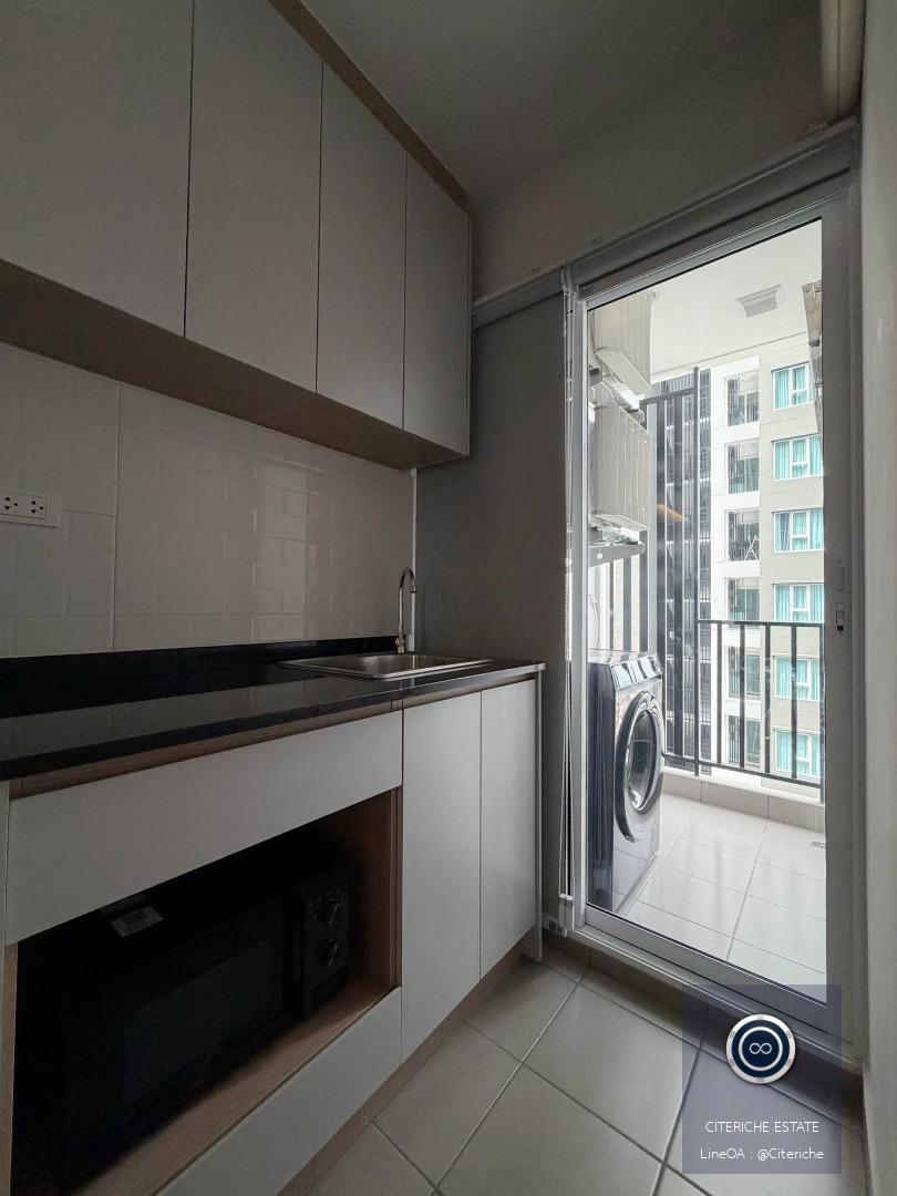 High Floor & Warm Built-in Living | Regent Home Bangna | Condo for Rent
