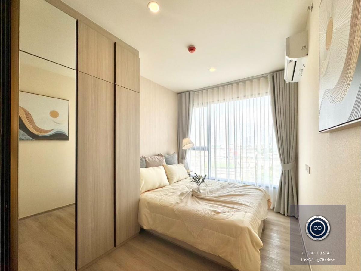 Pool View Living | Origin Place Bangna | 1-Bedroom Condo