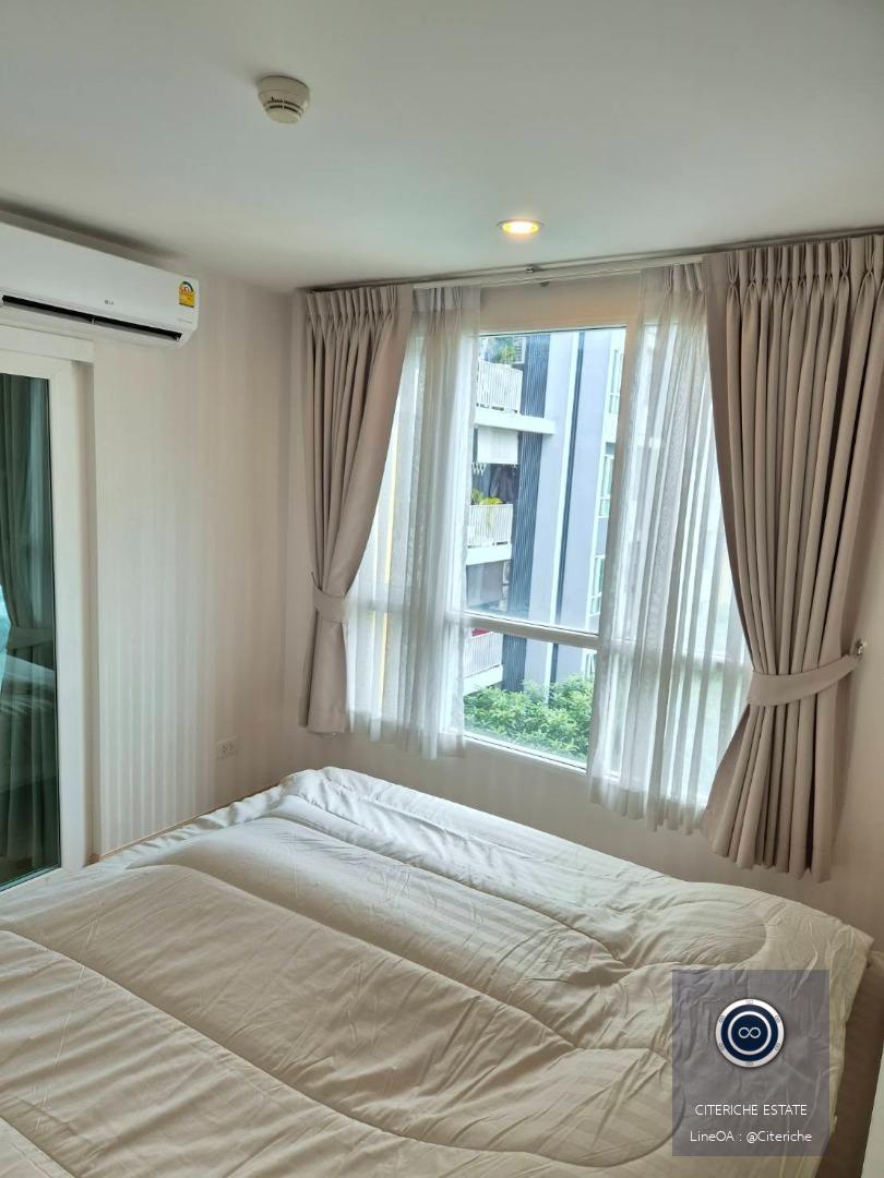 Garden and Pool Views | The Key Phahonyothin 34 | Luxury Condo