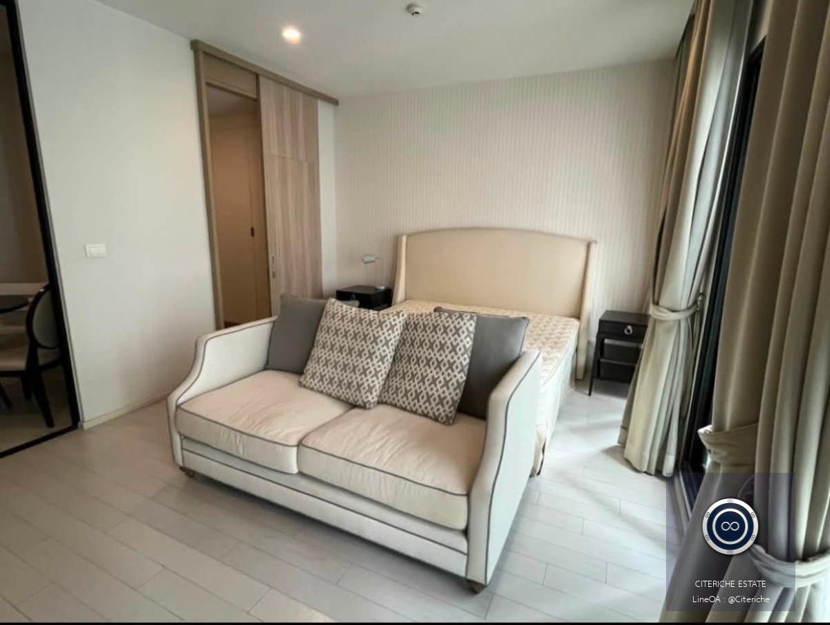 Private Elevator & Pool View | Noble Phloenchit | Luxury 1-Bedroom Condo