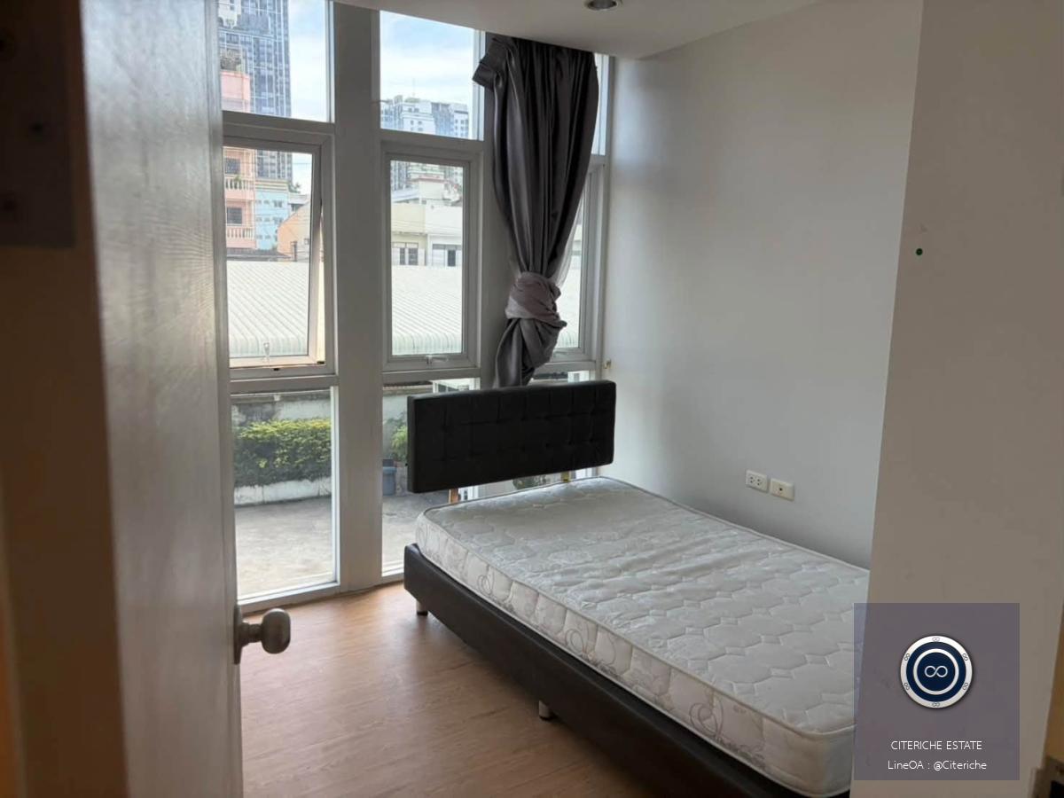Near BTS Wongwian Yai | Viva-Sathorn Taksin | Luxury 2-Bedroom Condo
