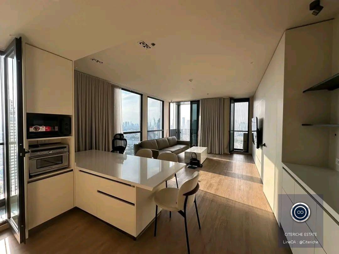 High Floor City View | The Issara Sathorn | Luxury 3-Bedroom Condo