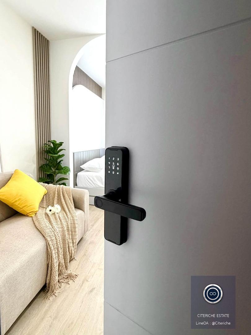 Newly Renovated & Built-in Furnished | Ideo Wutthakat | Luxury 1-Bedroom Condo