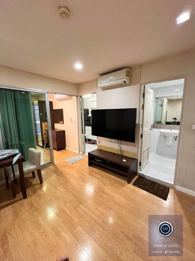 Enclosed Kitchen Living | Casa Condo Ratchada-Thapra | Luxury 1-Bedroom Condo