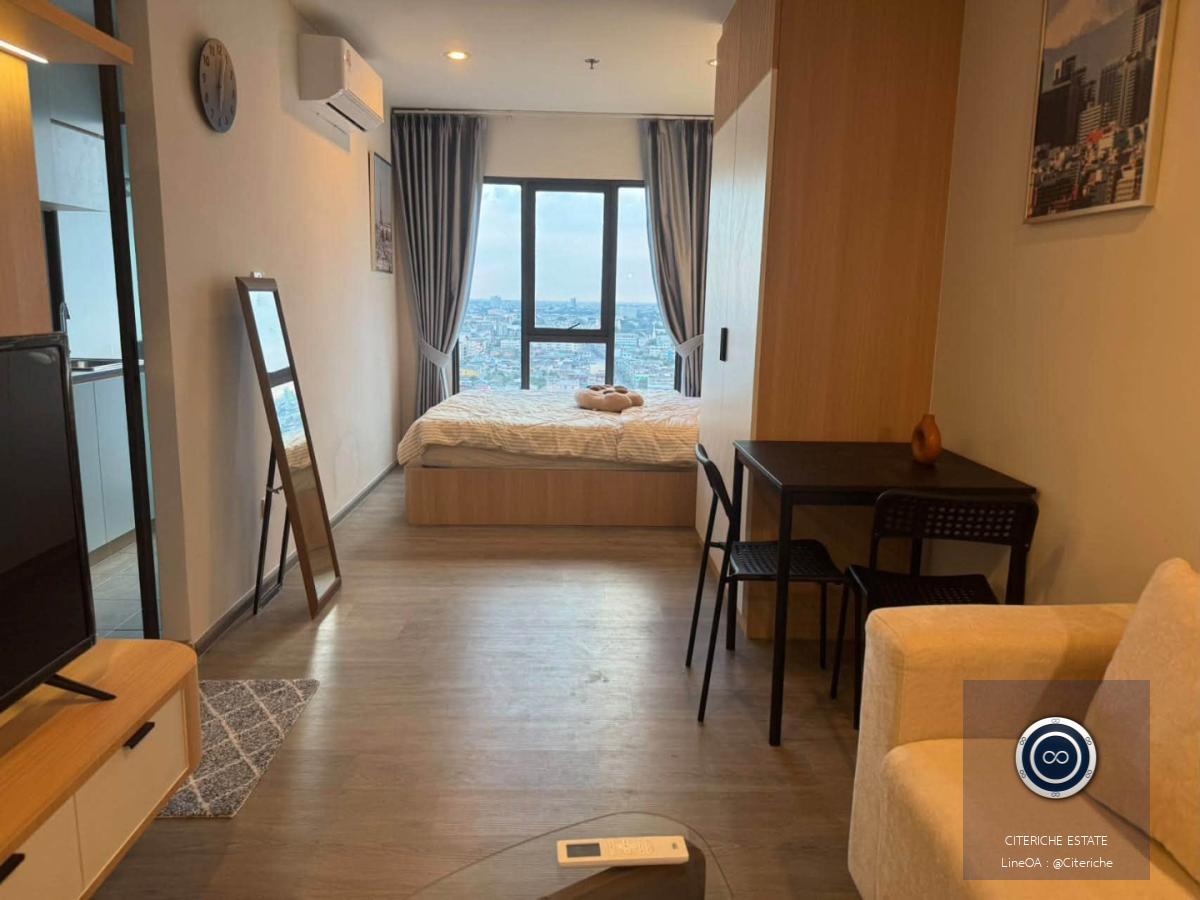 High Floor Living | Regent Home Wutthakat | Luxury Condo